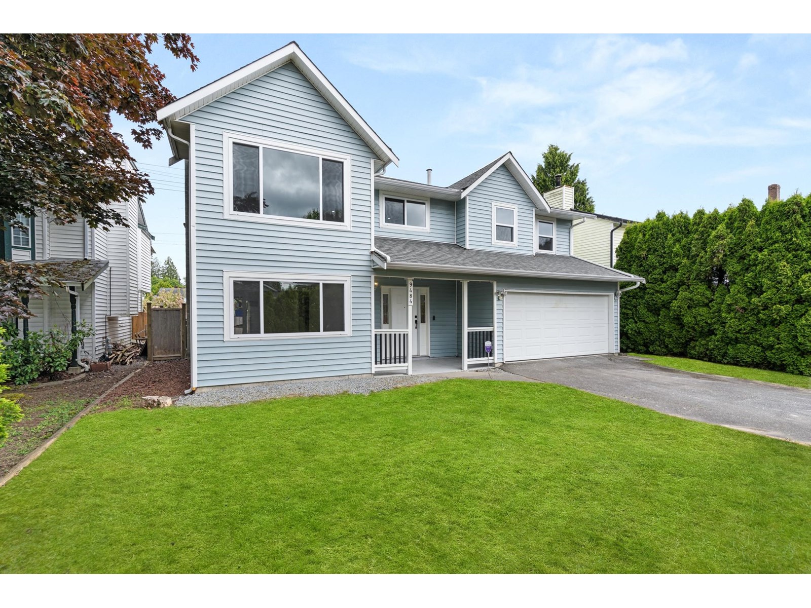 9484 209b Crescent, Langley, British Columbia  V1M 2A9 - Photo 2 - R3007152