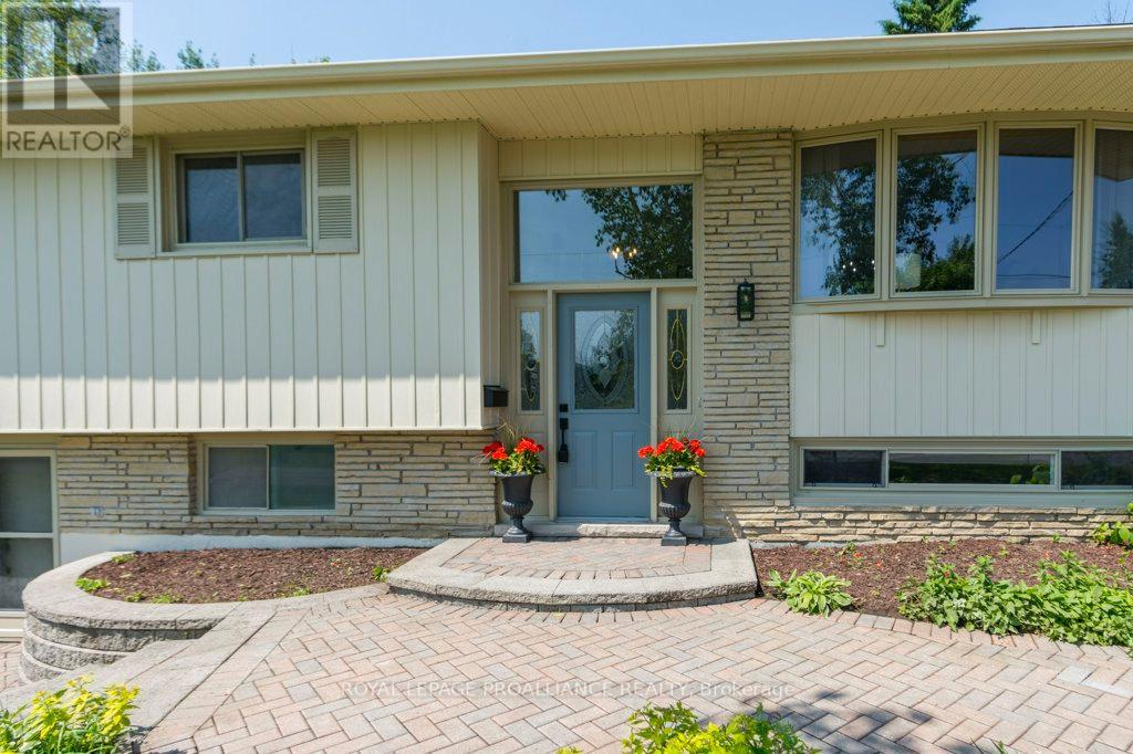 Property at 105 COLONIAL ROAD image 3