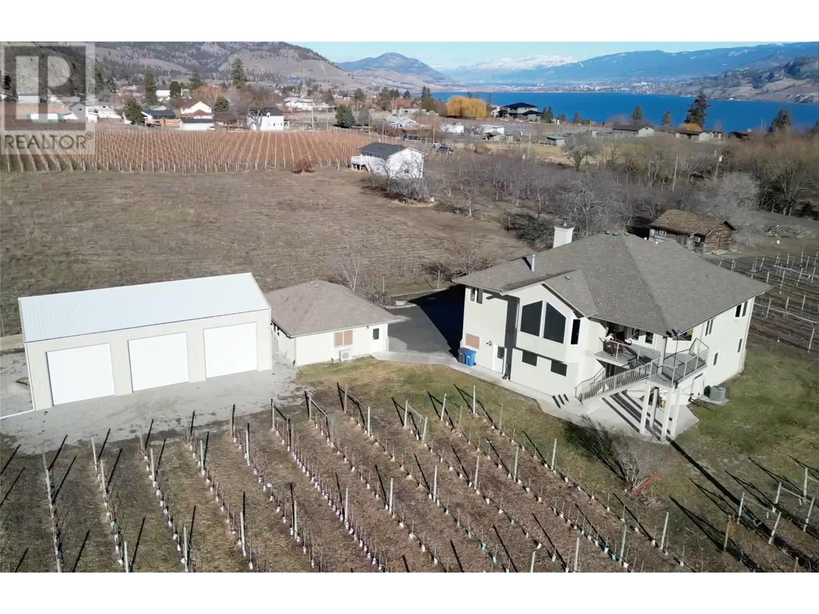 100 Fir Avenue, Kaleden, British Columbia