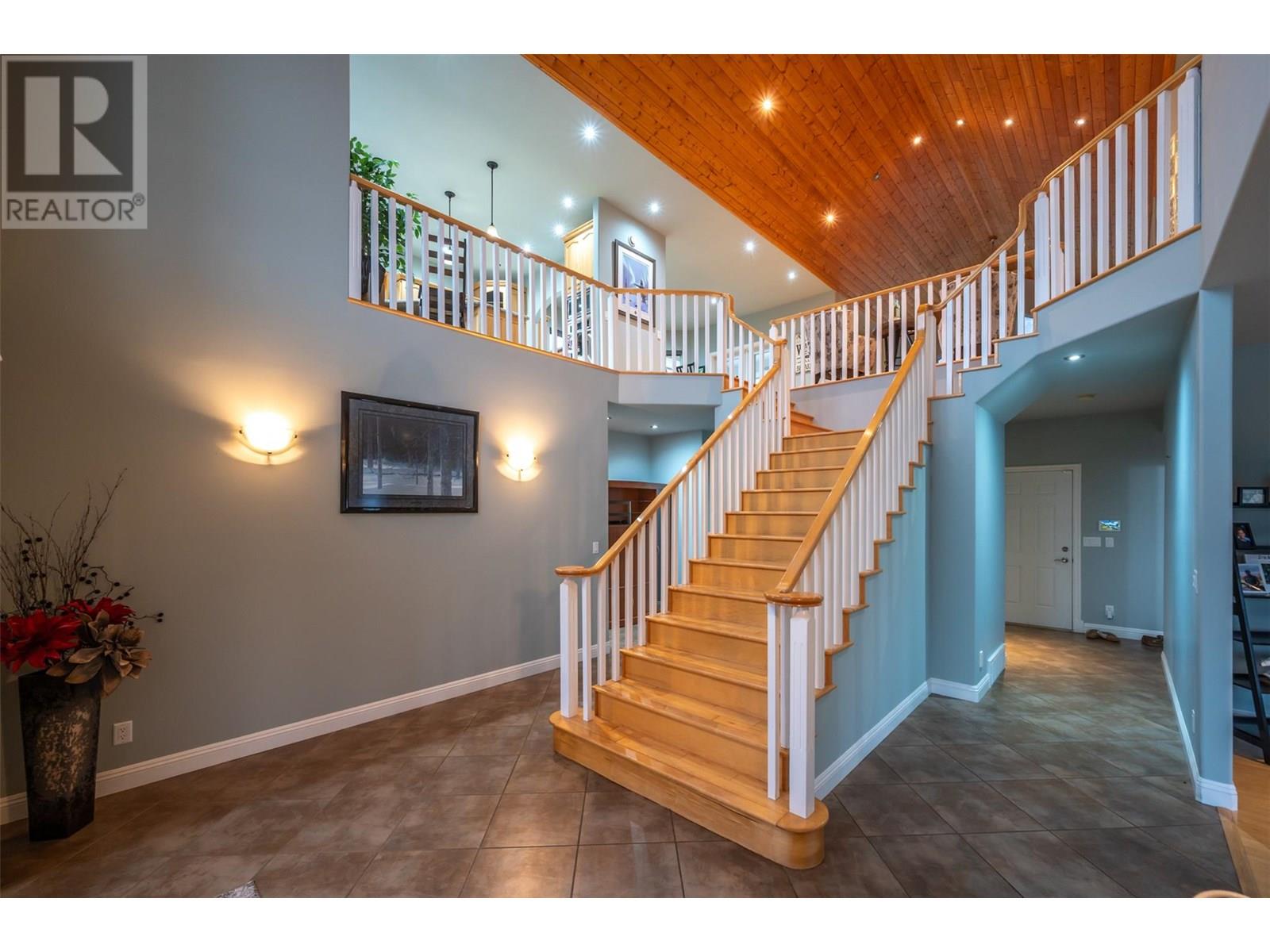 100 Fir Avenue, Kaleden, British Columbia  V0H 1K0 - Photo 8 - 10338816