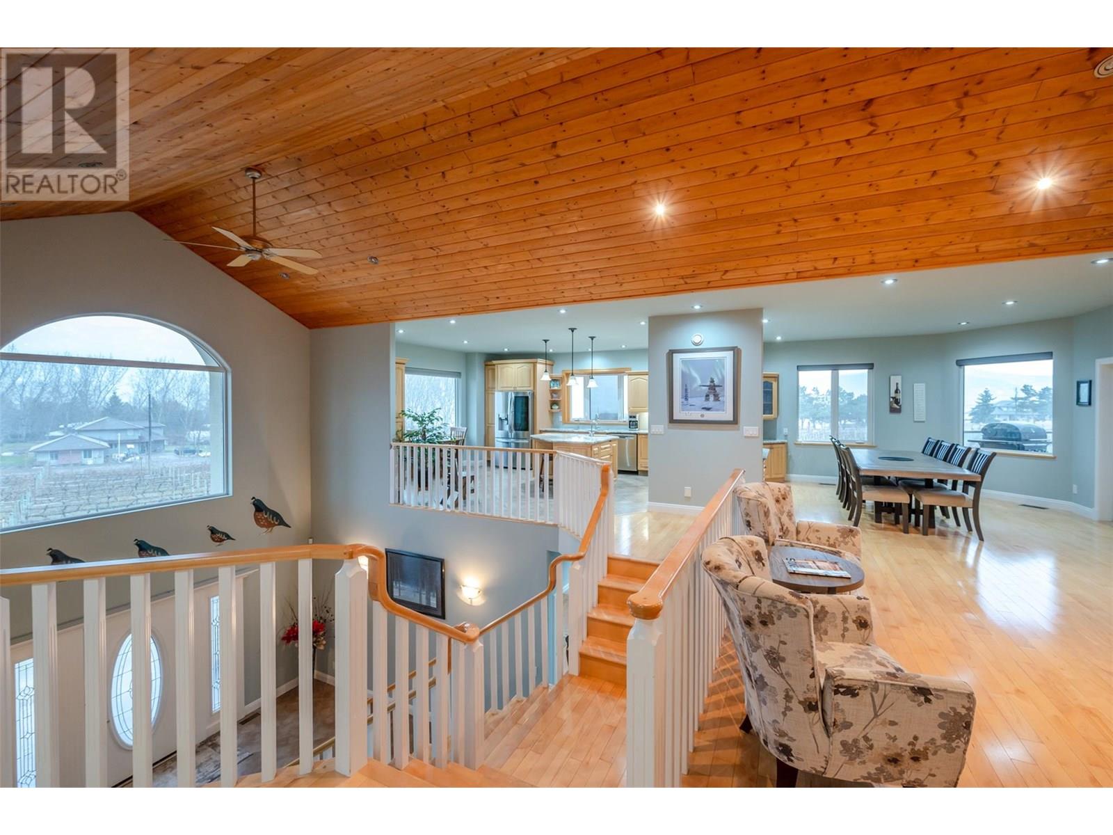 100 Fir Avenue, Kaleden, British Columbia  V0H 1K0 - Photo 12 - 10338816