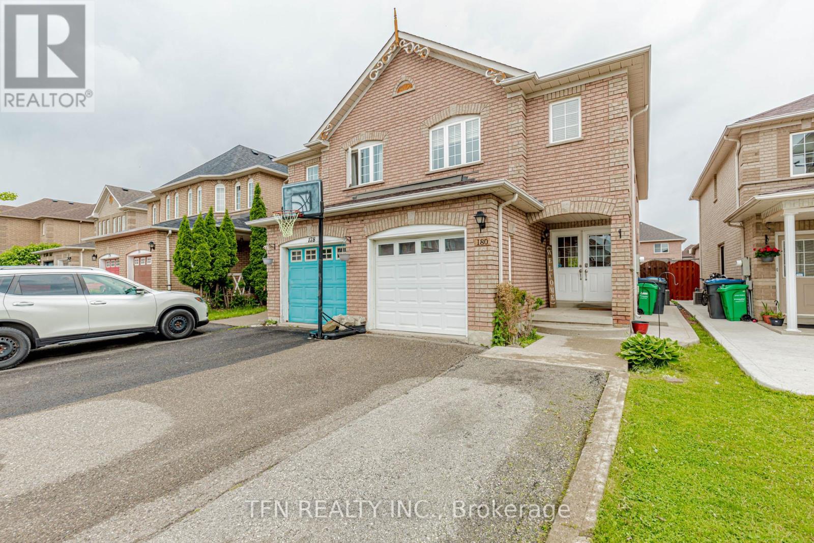 180 Tiller Trail, Brampton, Ontario  L6X 4S8 - Photo 5 - W12203400