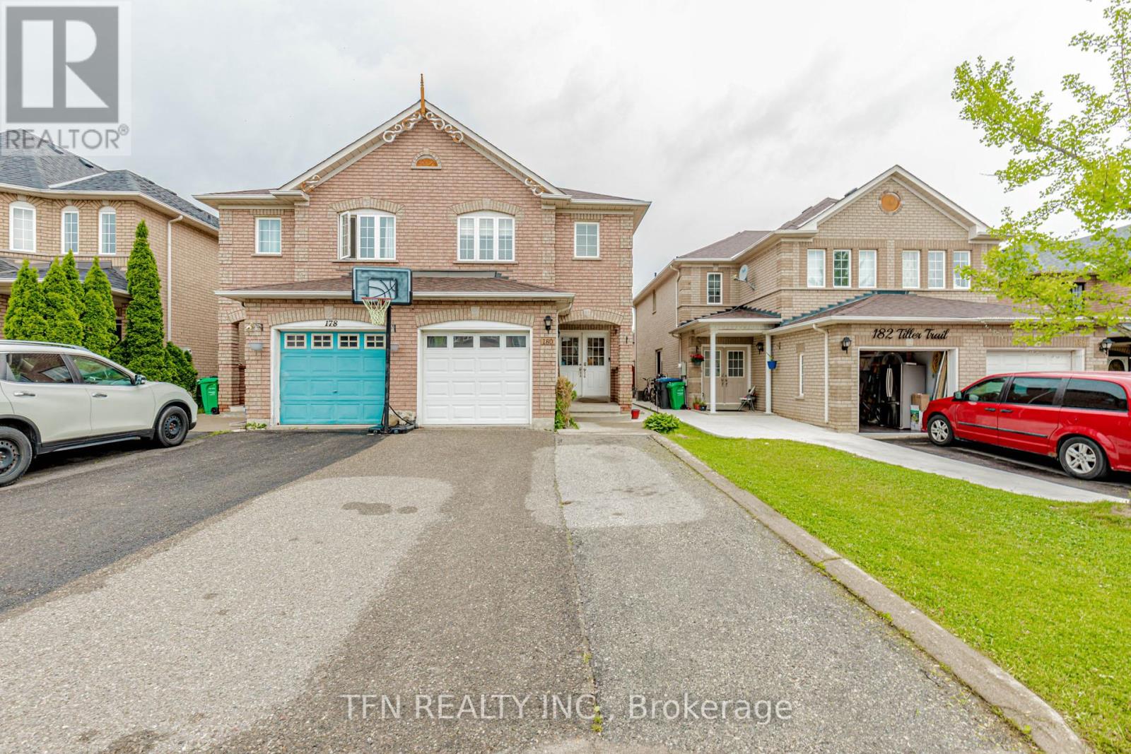 180 Tiller Trail, Brampton, Ontario  L6X 4S8 - Photo 4 - W12203400
