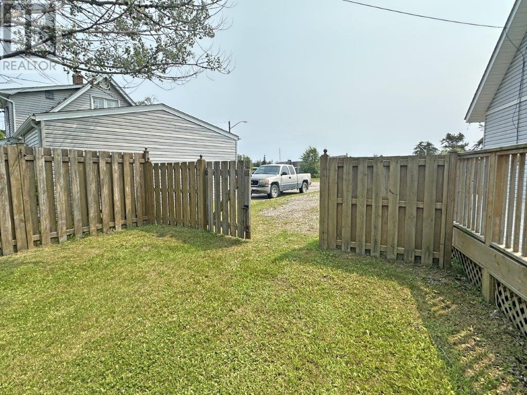 31 Laurier Ave, Terrace Bay, Ontario  P0T 2W0 - Photo 47 - TB251607