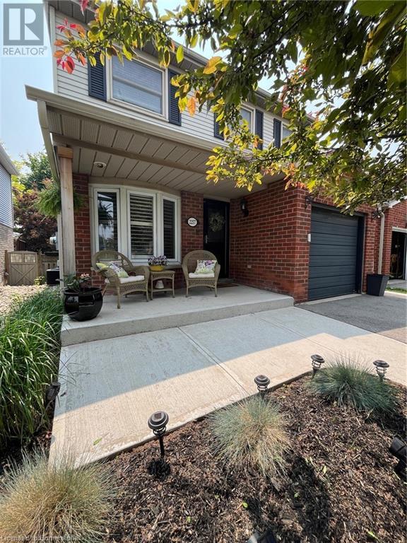 2257 Silverbirch Court, Burlington, Ontario  L7M 3H2 - Photo 2 - 40737546