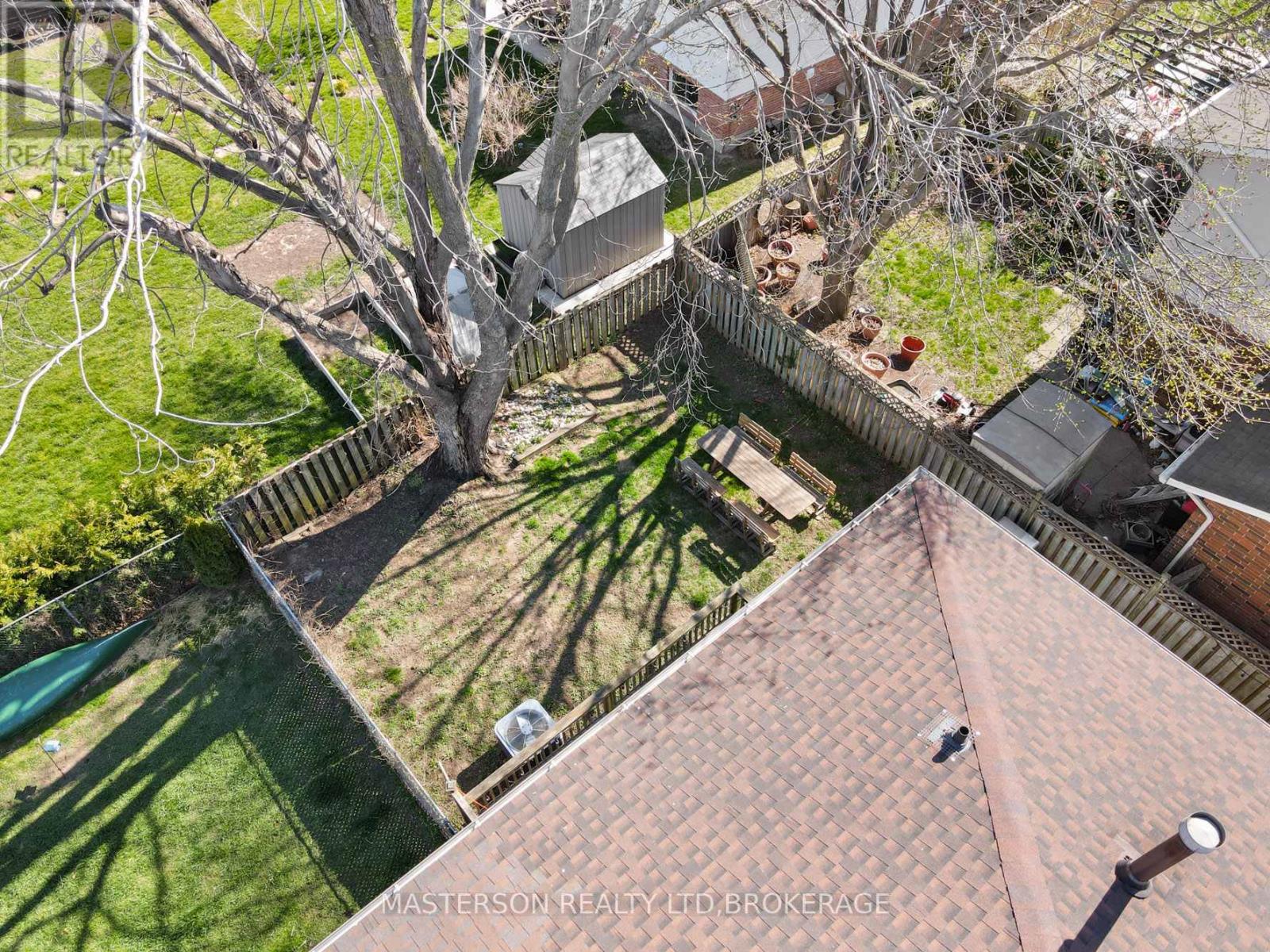 15 Westfield Drive, St. Catharines, Ontario  L2N 5Z5 - Photo 4 - X12210927