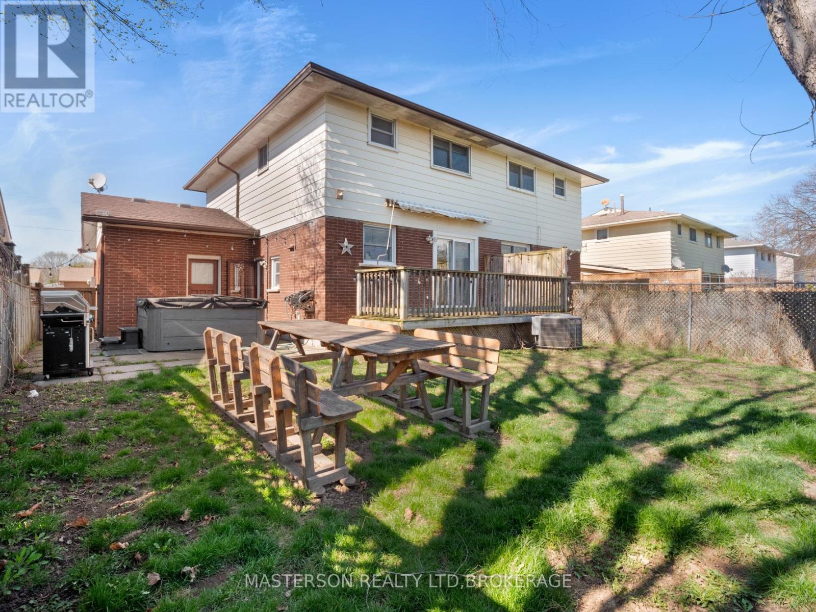15 Westfield Drive, St. Catharines, Ontario  L2N 5Z5 - Photo 6 - X12210927