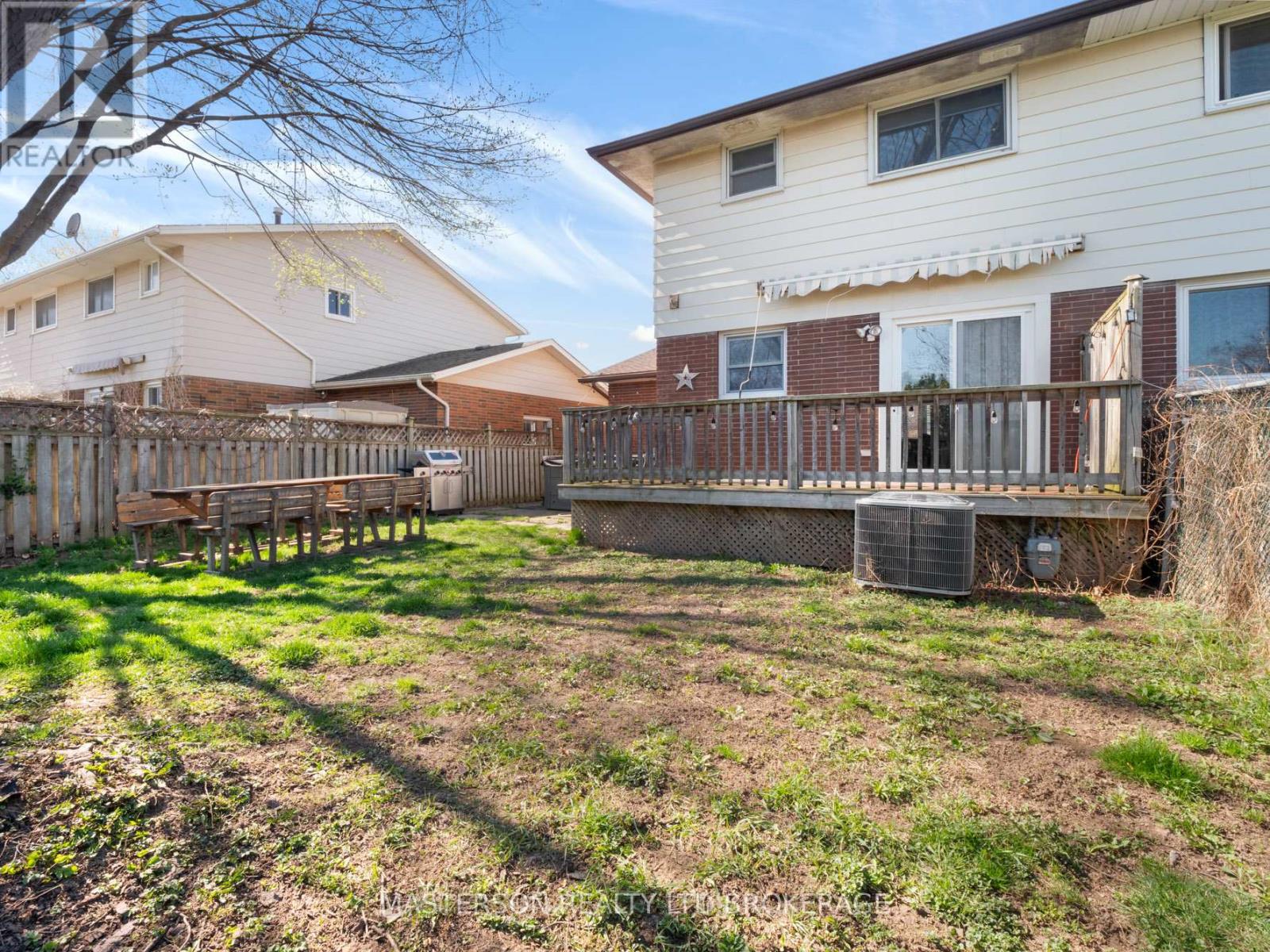 15 Westfield Drive, St. Catharines, Ontario  L2N 5Z5 - Photo 7 - X12210927