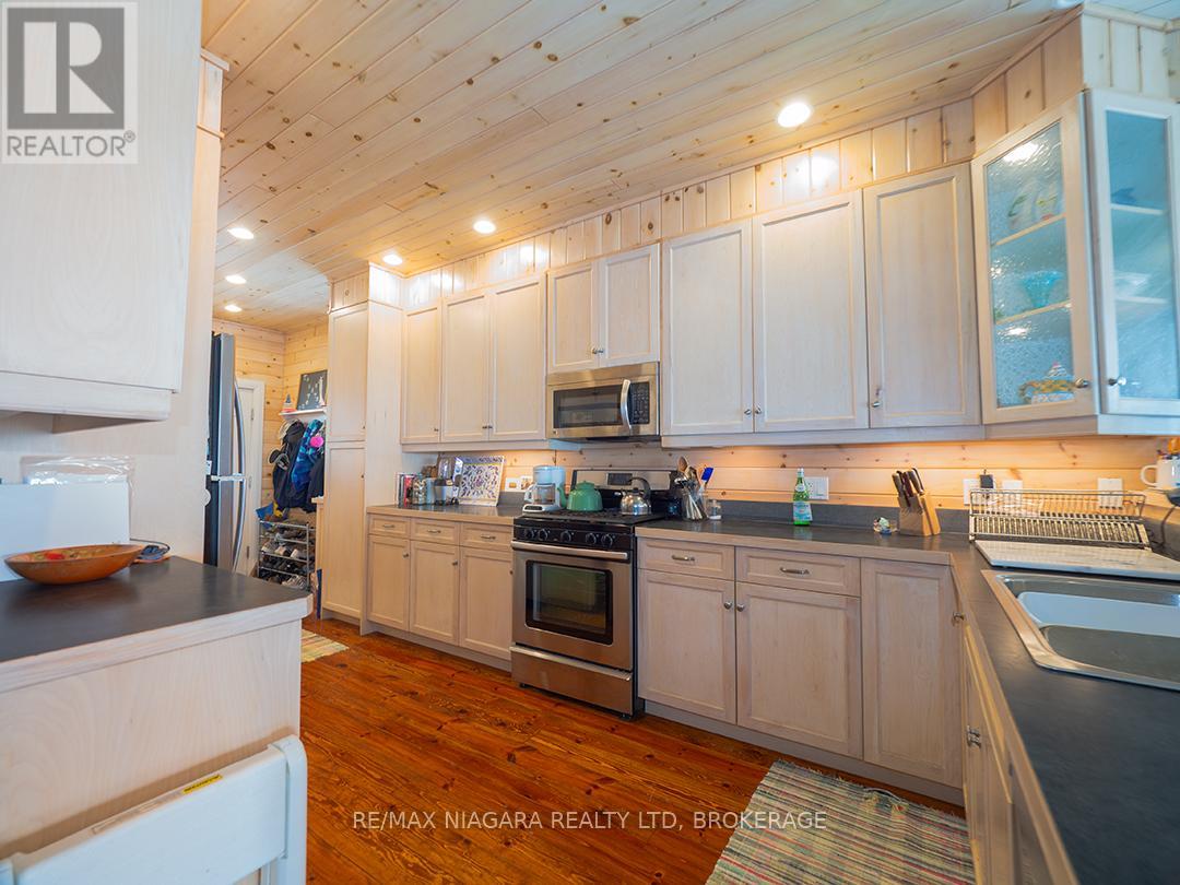 12895 Old Lakeshore Road W, Wainfleet (Lakeshore), Ontario  L0S 1V0 - Photo 5 - X12210946