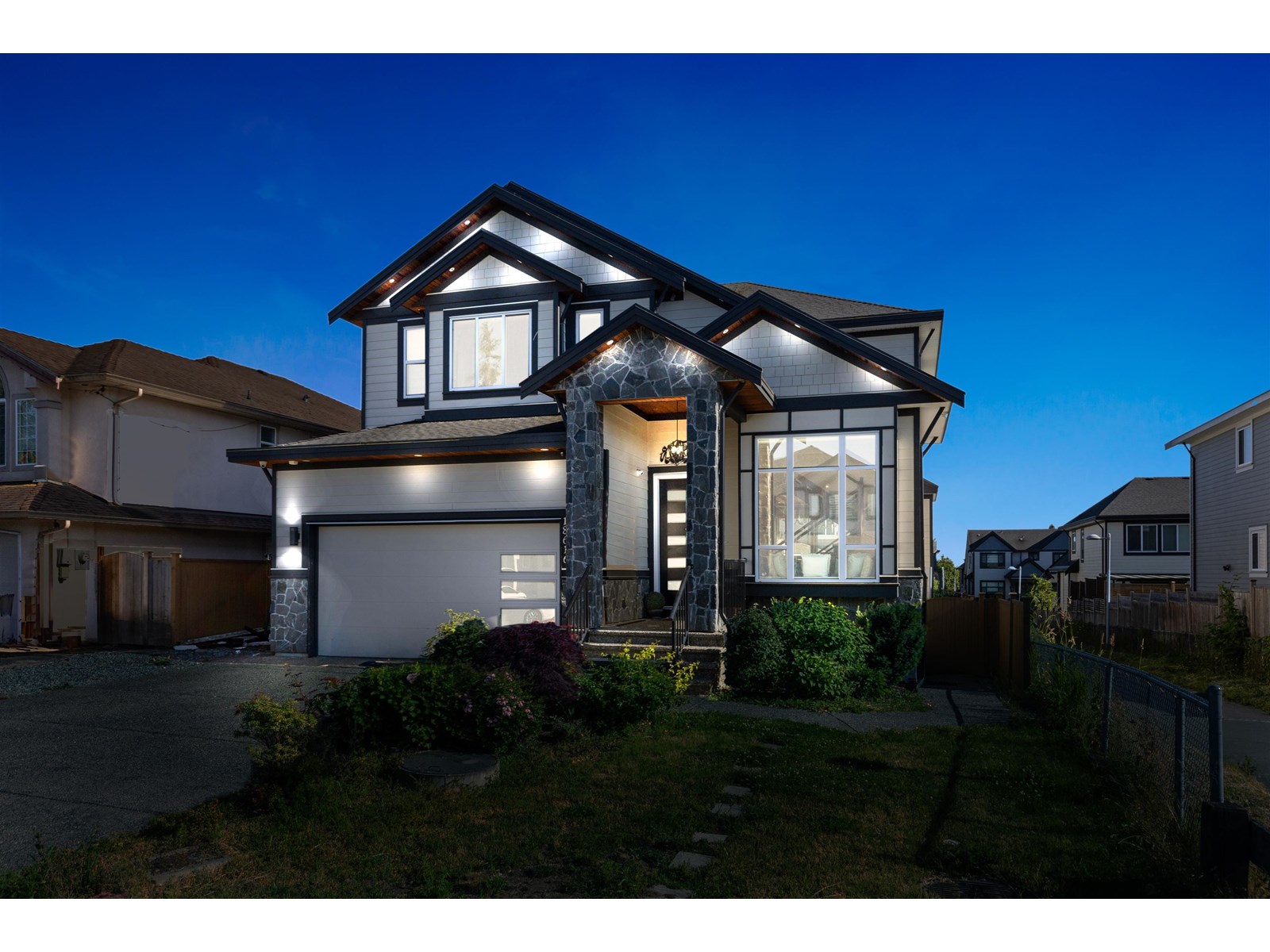 18616 56b Avenue, Surrey, British Columbia  V3S 8J3 - Photo 2 - R3013457