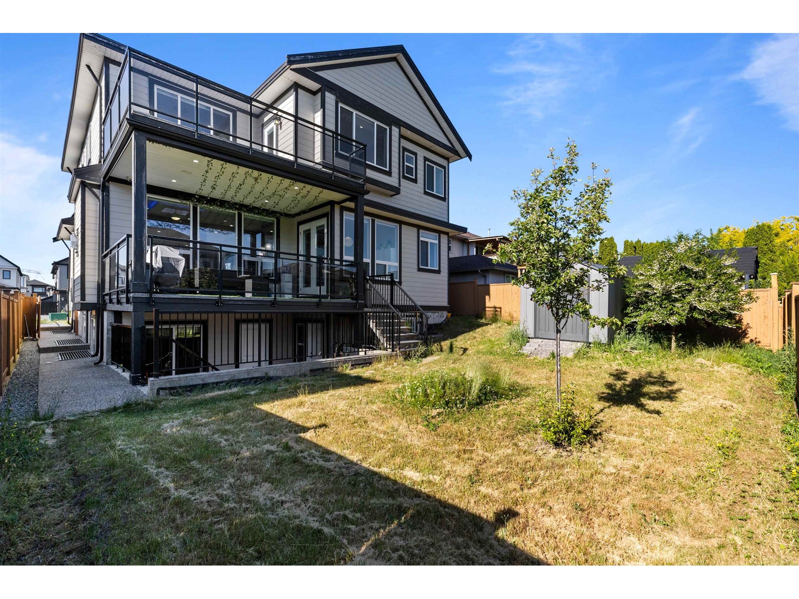 18616 56b Avenue, Surrey, British Columbia  V3S 8J3 - Photo 3 - R3013457