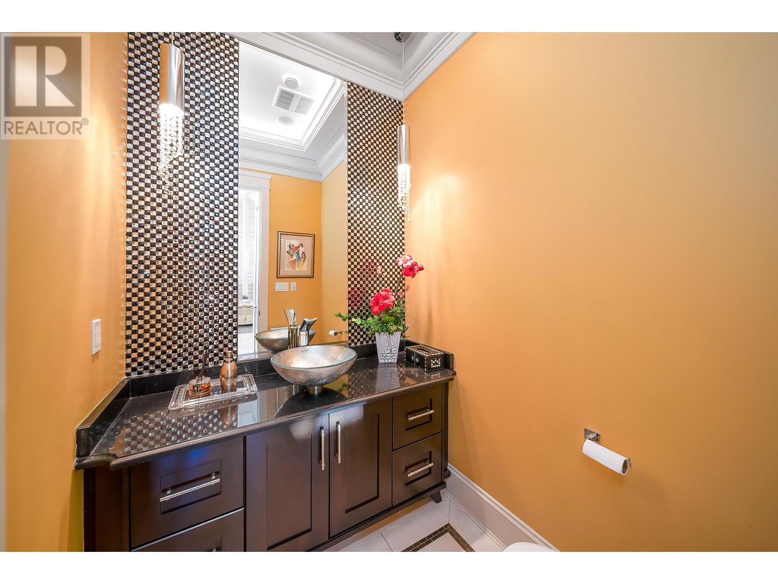 8580 Bairdmore Crescent, Richmond, British Columbia  V7C 1M7 - Photo 13 - R3013286