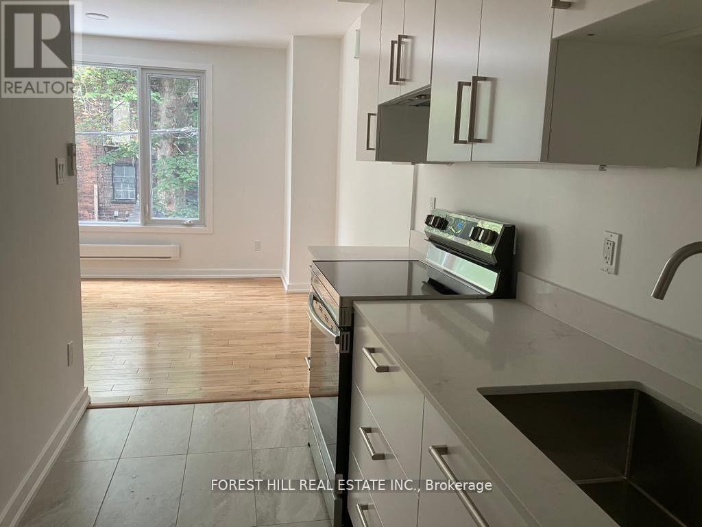 4 - 96 Harbord Street, Toronto, Ontario  M5S 1G6 - Photo 4 - C12210763