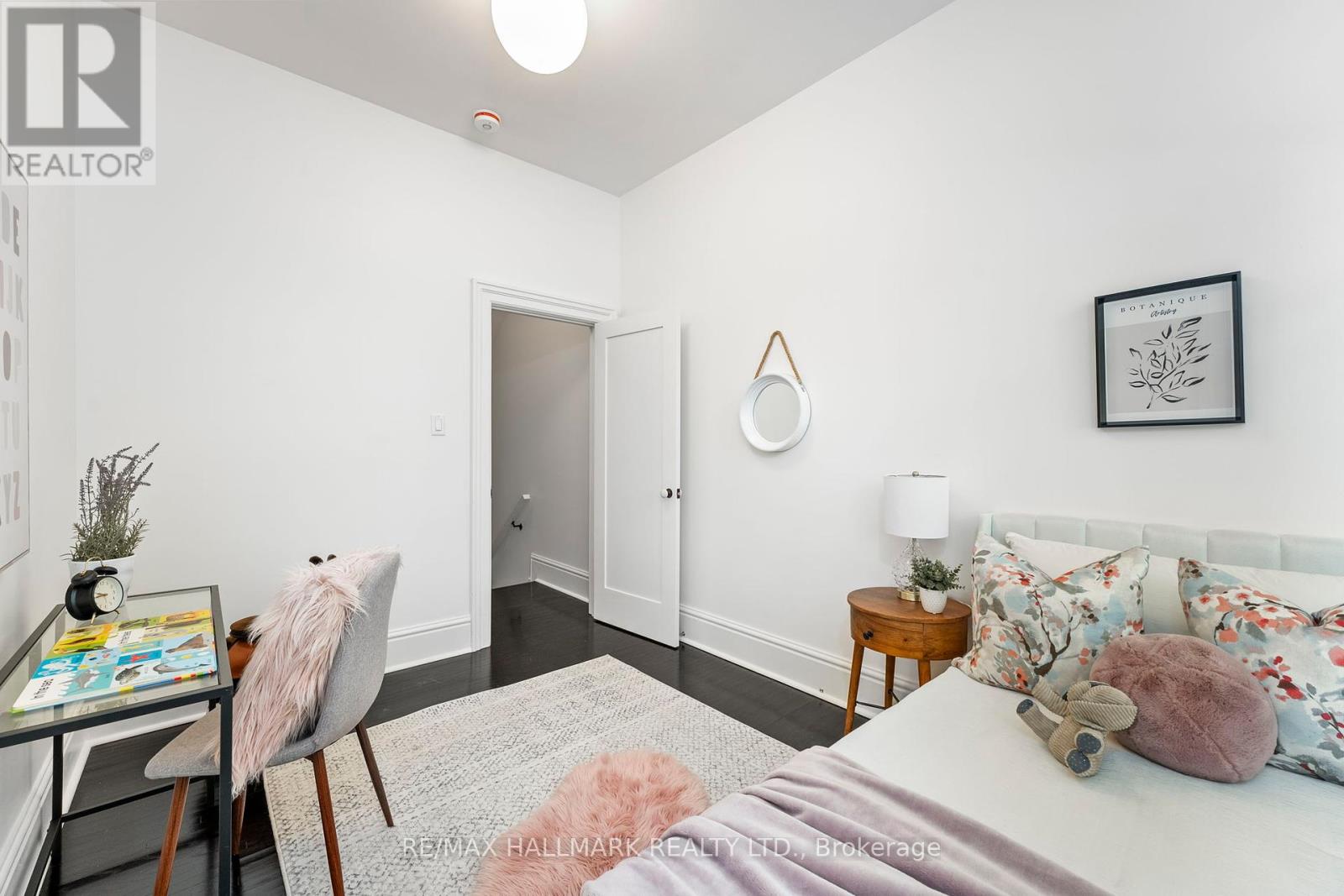 342 Wellesley Street E, Toronto, Ontario  M4X 1H3 - Photo 17 - C12210786