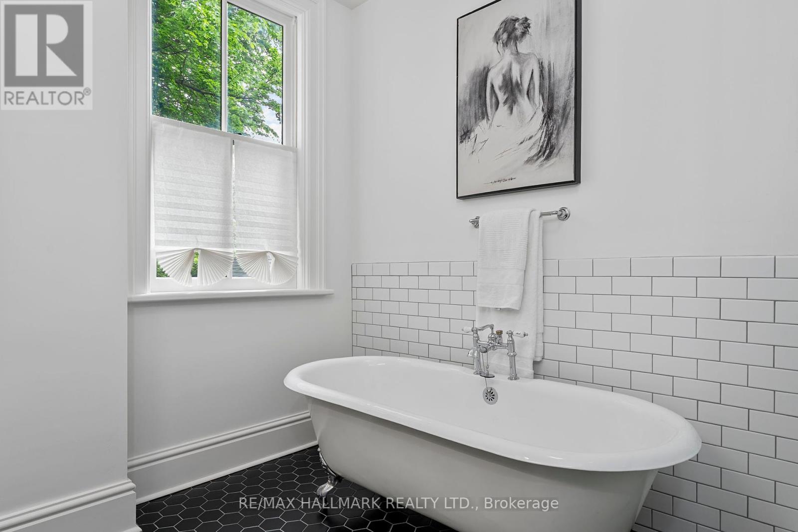 342 Wellesley Street E, Toronto, Ontario  M4X 1H3 - Photo 21 - C12210786