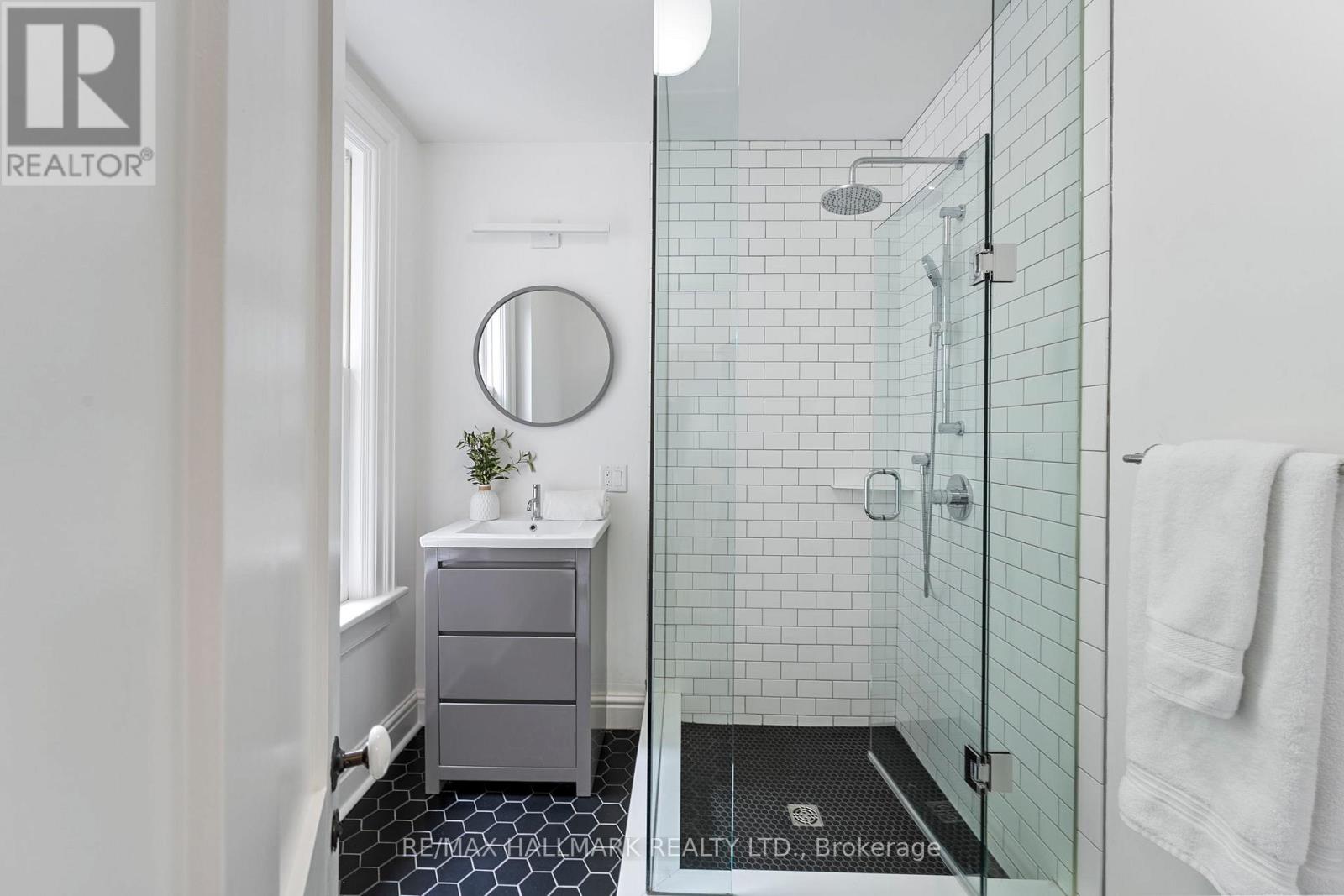 342 Wellesley Street E, Toronto, Ontario  M4X 1H3 - Photo 31 - C12210786