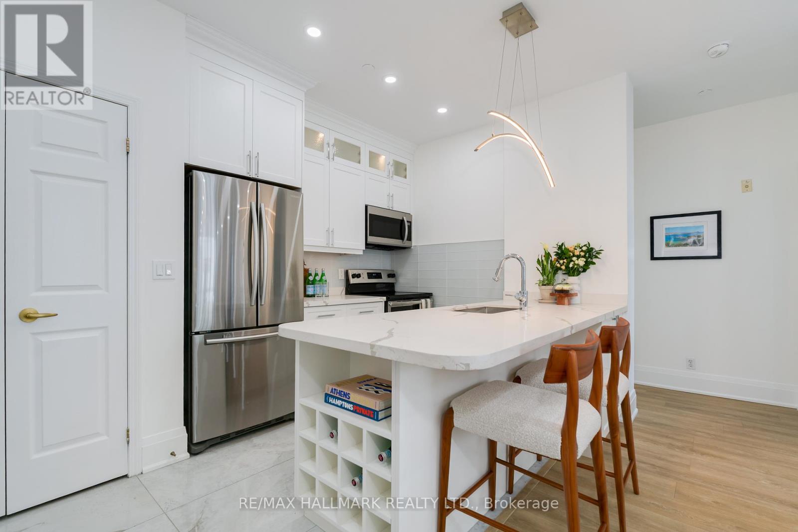 706 - 980 Yonge Street, Toronto (Annex), Ontario  M4W 3V8 - Photo 4 - C12210818