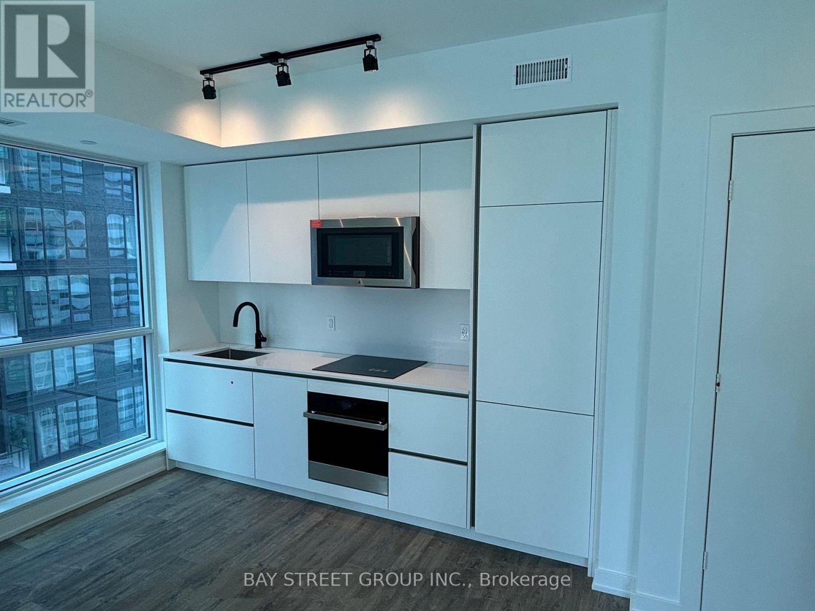 2302 - 327 King Street W, Toronto (Waterfront Communities), Ontario  M5V 0W7 - Photo 5 - C12210831