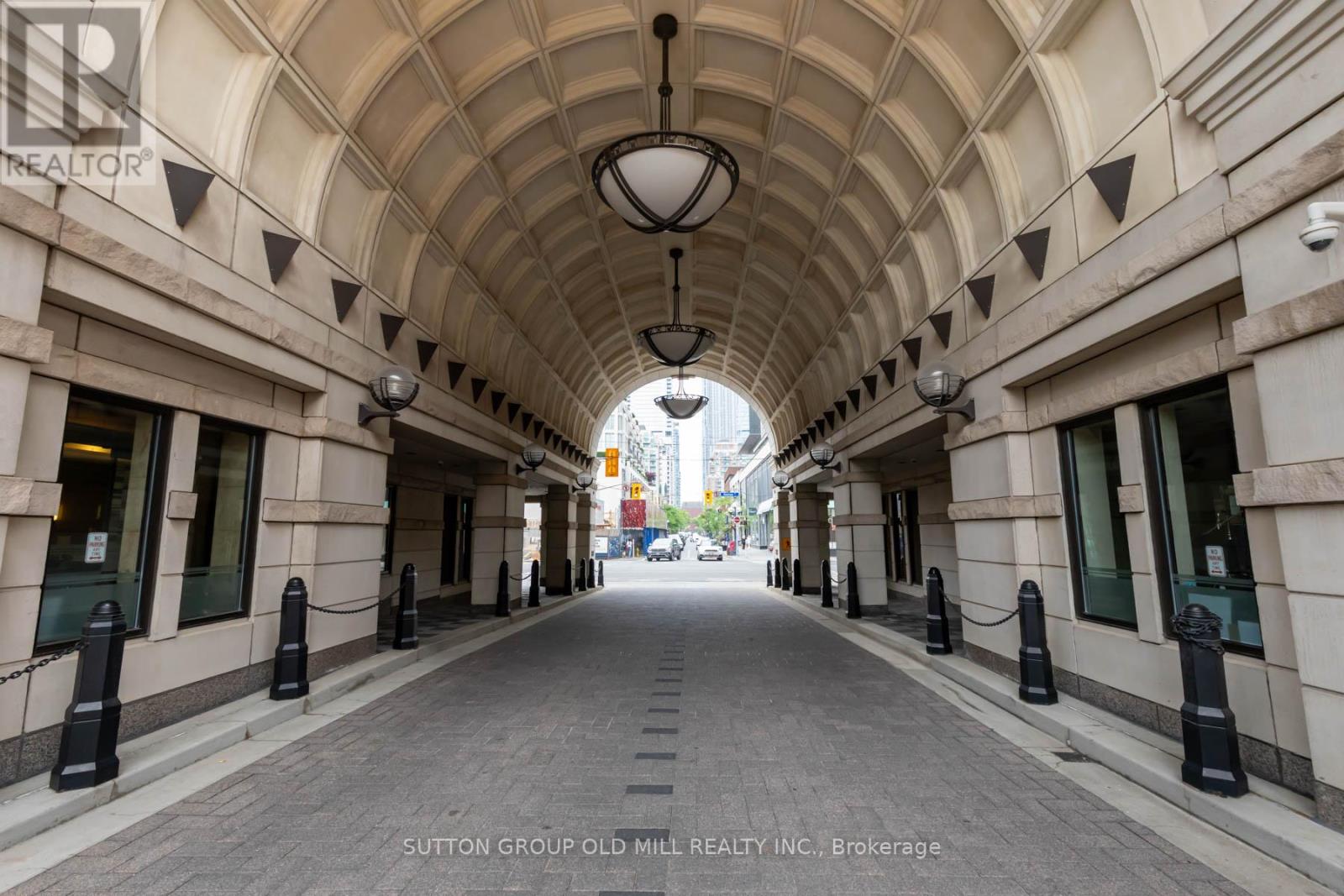 700 - 38 Avenue Road, Toronto (Annex), Ontario  M5R 2G2 - Photo 43 - C12210832