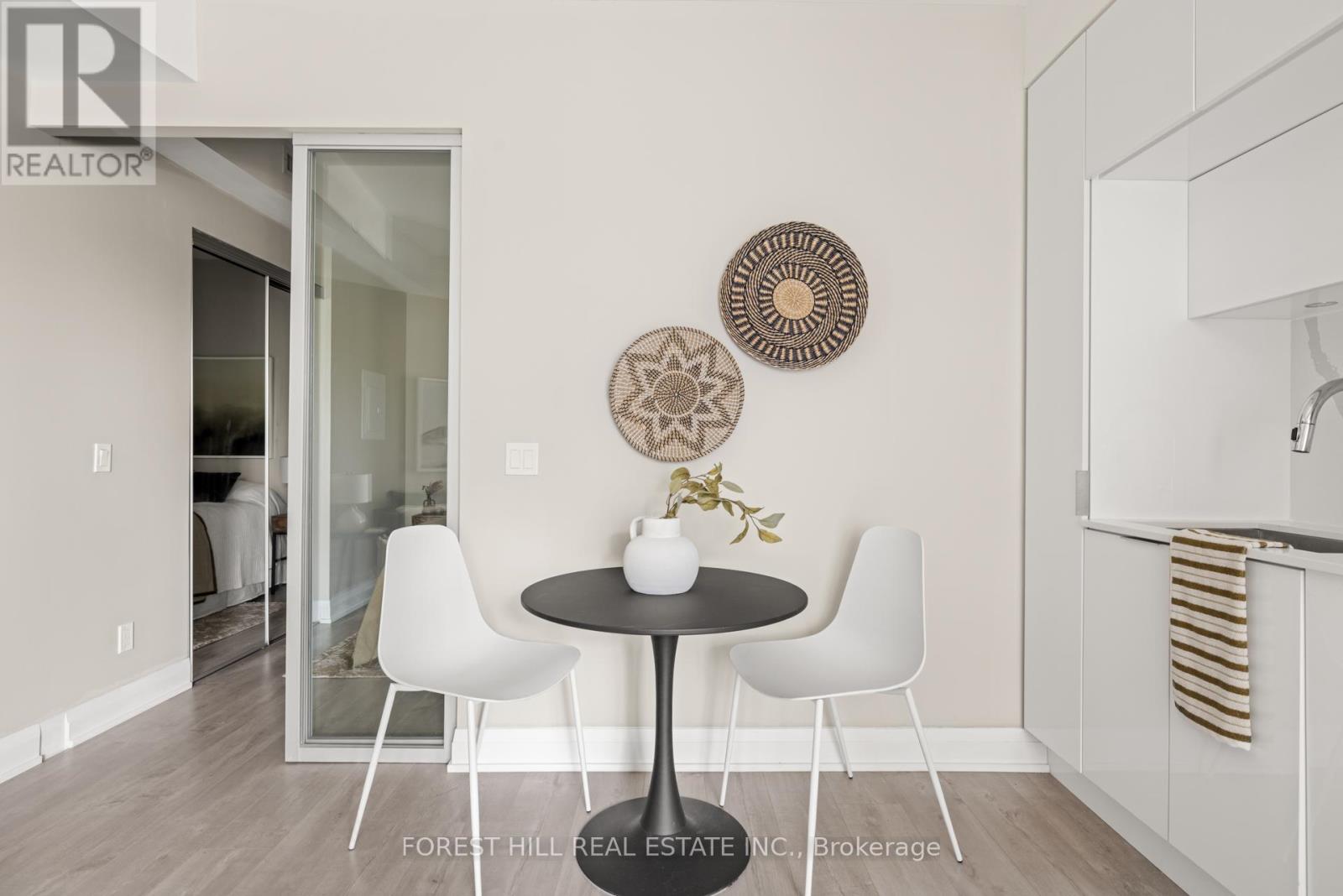 218 - 1 Belsize Drive, Toronto, Ontario  M4S 0B9 - Photo 8 - C12210840