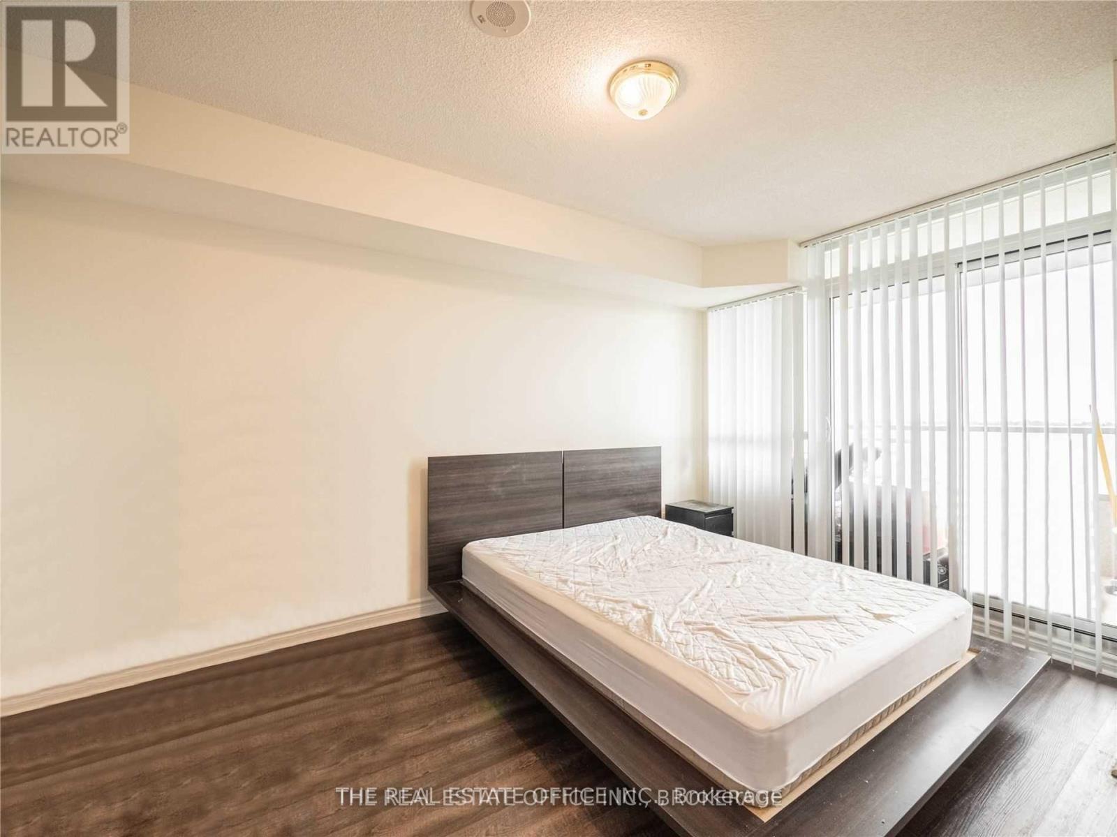 1221 - 35 Hollywood Avenue, Toronto, Ontario  M2N 0A9 - Photo 13 - C12210880