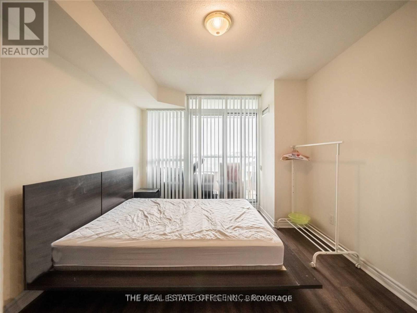 1221 - 35 Hollywood Avenue, Toronto, Ontario  M2N 0A9 - Photo 14 - C12210880