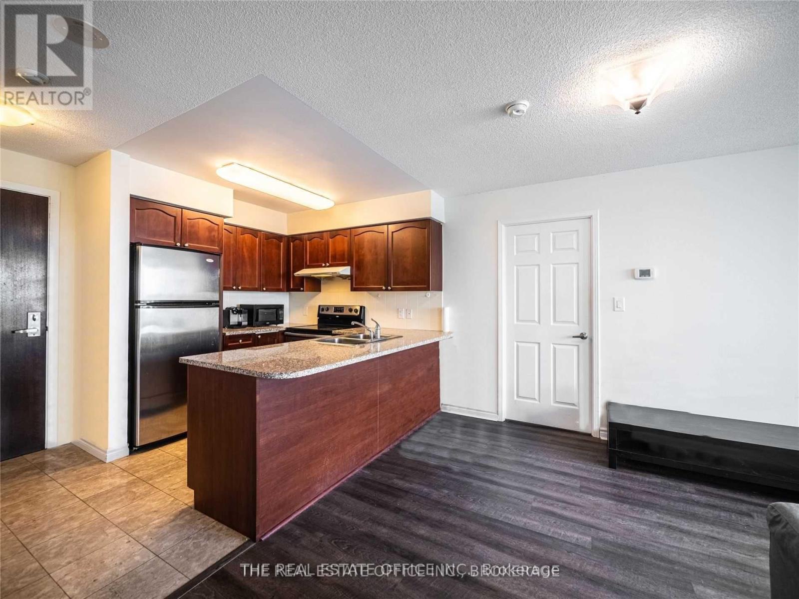 1221 - 35 Hollywood Avenue, Toronto, Ontario  M2N 0A9 - Photo 8 - C12210880
