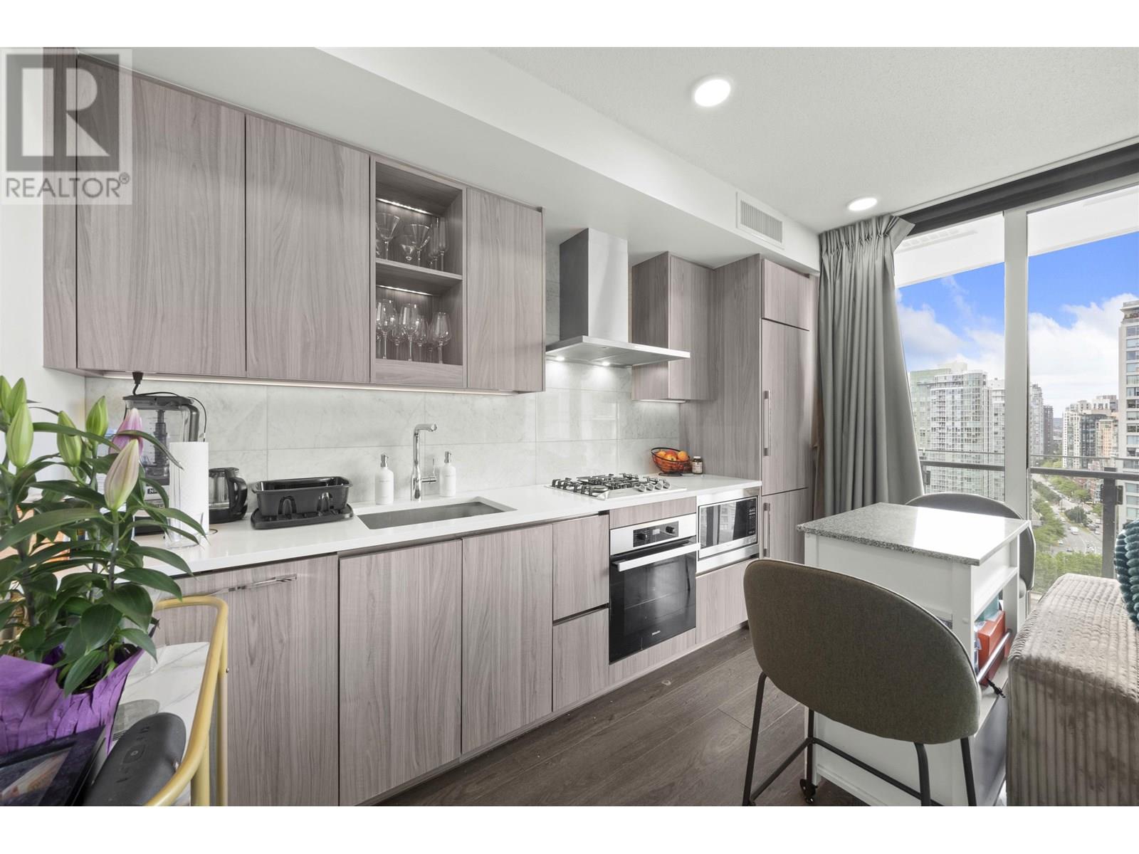 2304 89 Nelson Street, Vancouver, British Columbia  V6Z 0E7 - Photo 2 - R3013794