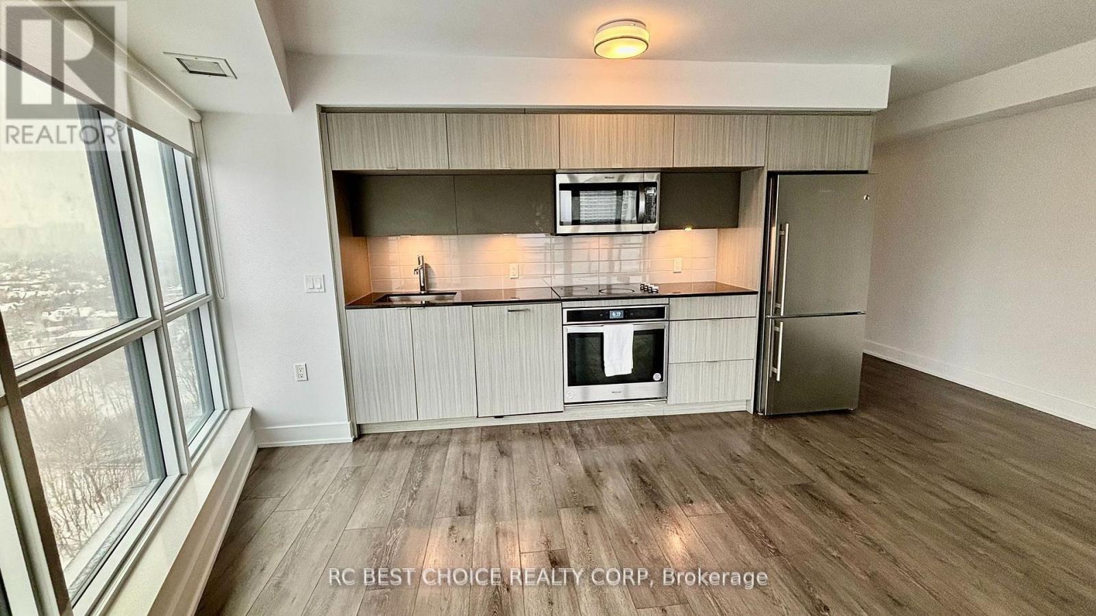 2022 - 585 Bloor Street E, Toronto, Ontario  M4W 0B3 - Photo 1 - C12210900