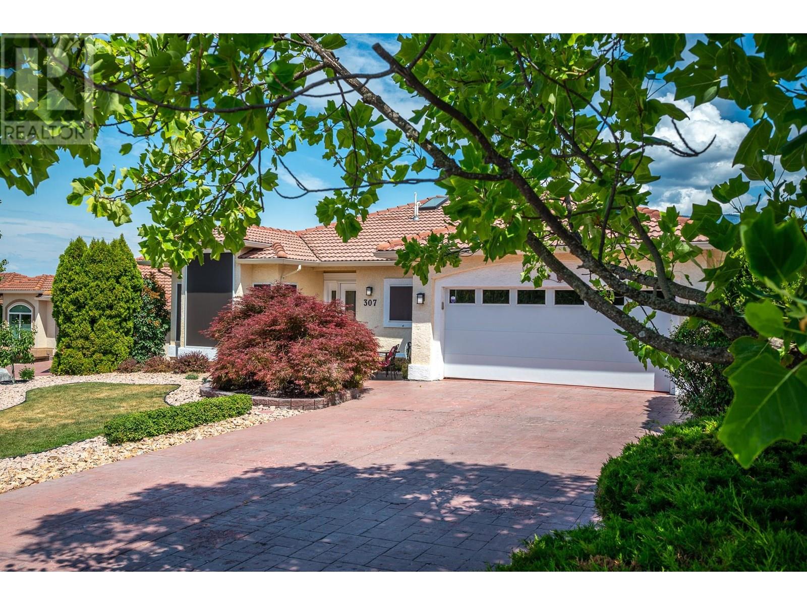 307 Country Estate Place, Vernon, British Columbia  V1B 2W7 - Photo 5 - 10347814