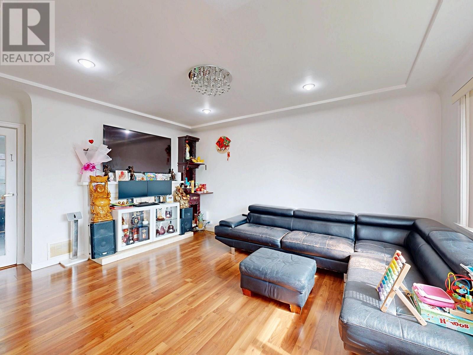 1243 E 41st Avenue, Vancouver, British Columbia  V5W 1R3 - Photo 4 - R3013781
