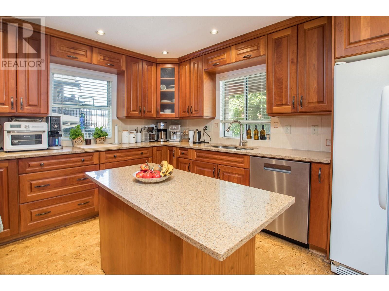 2945 W 12th Avenue, Vancouver, British Columbia  V6K 2R2 - Photo 28 - R3013803
