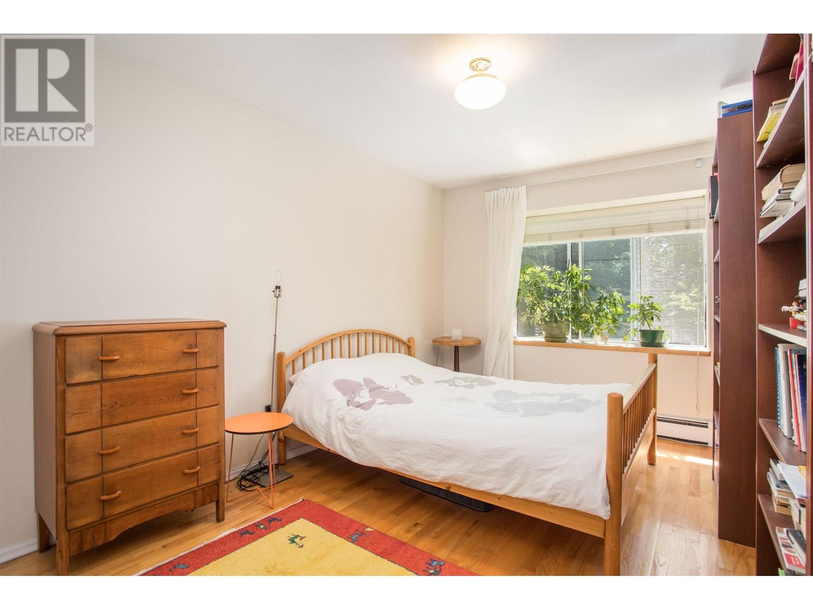 2945 W 12th Avenue, Vancouver, British Columbia  V6K 2R2 - Photo 3 - R3013803