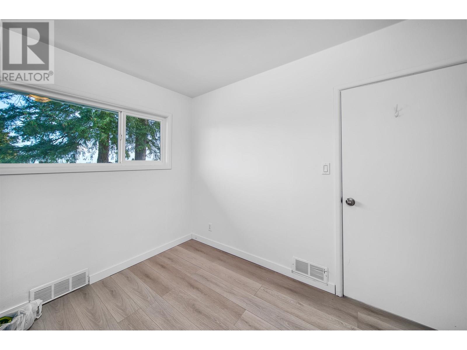 860 Whitchurch Street, North Vancouver, British Columbia  V7L 2A4 - Photo 13 - R3013837