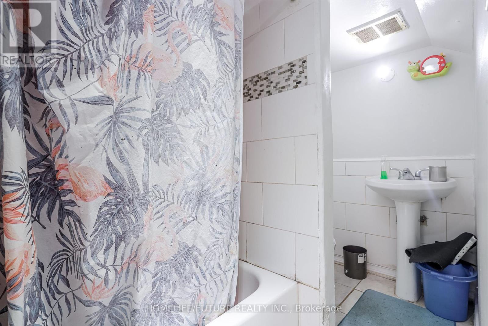 47 Carisbrooke Square, Toronto (Malvern), Ontario  M1B 4M5 - Photo 38 - E12210823