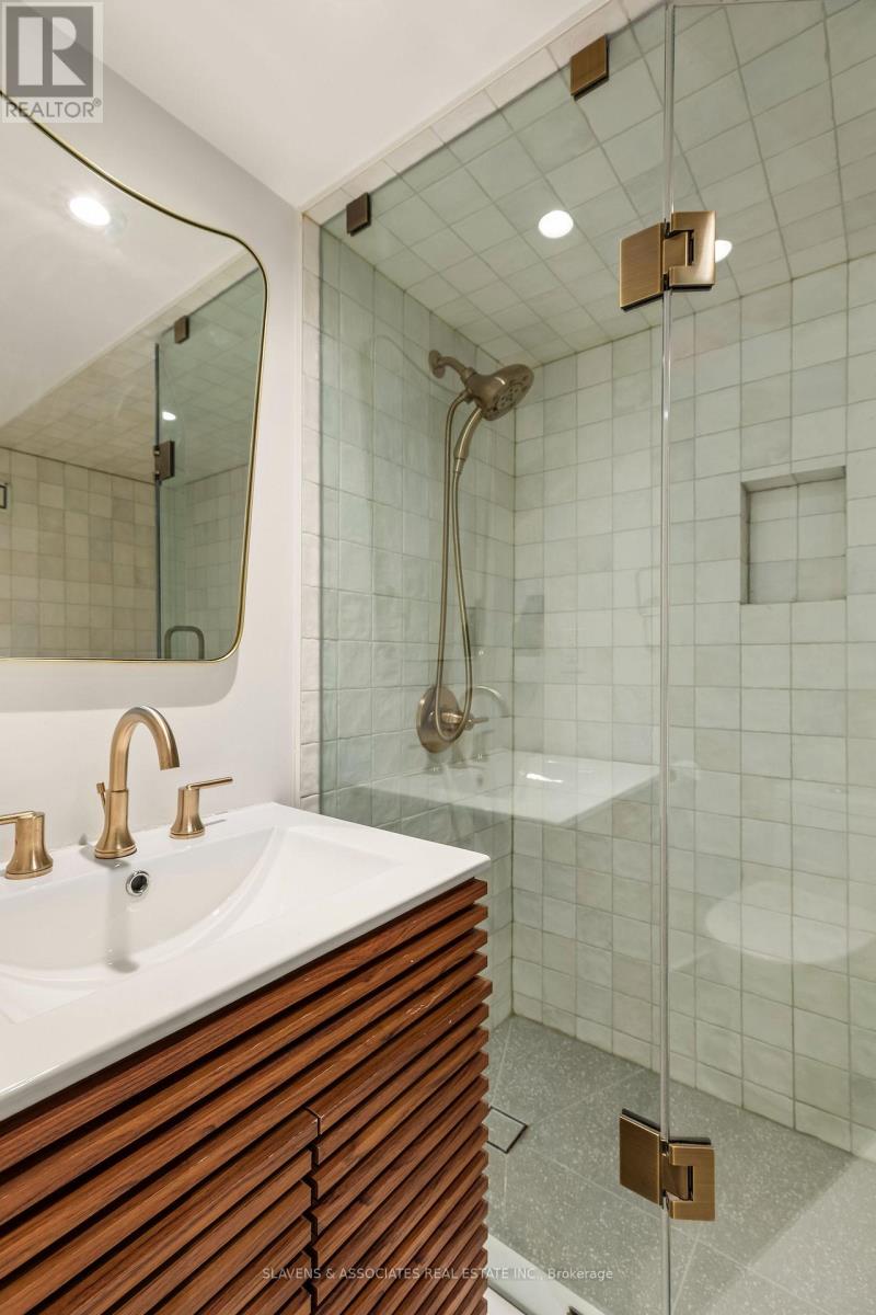 105 King Edward Avenue, Toronto (Woodbine-Lumsden), Ontario  M4C 5J7 - Photo 30 - E12210860