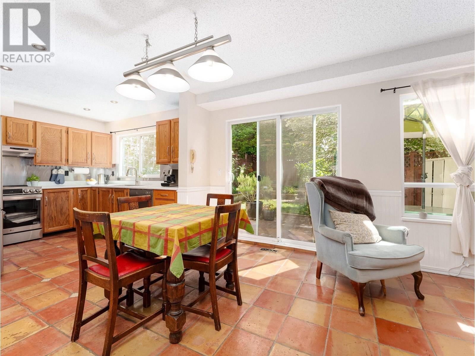8226 Vivaldi Place, Vancouver, British Columbia  V5S 4G6 - Photo 9 - R3013682