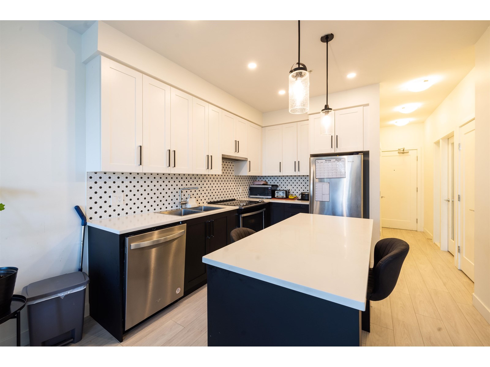 411 18811 72 Avenue, Surrey, British Columbia  V4N 6W7 - Photo 3 - R3013103