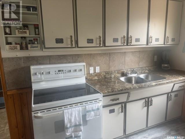 9031 Hunts Cove Crescent, Cochin, Saskatchewan  S0M 0L0 - Photo 3 - SK006660