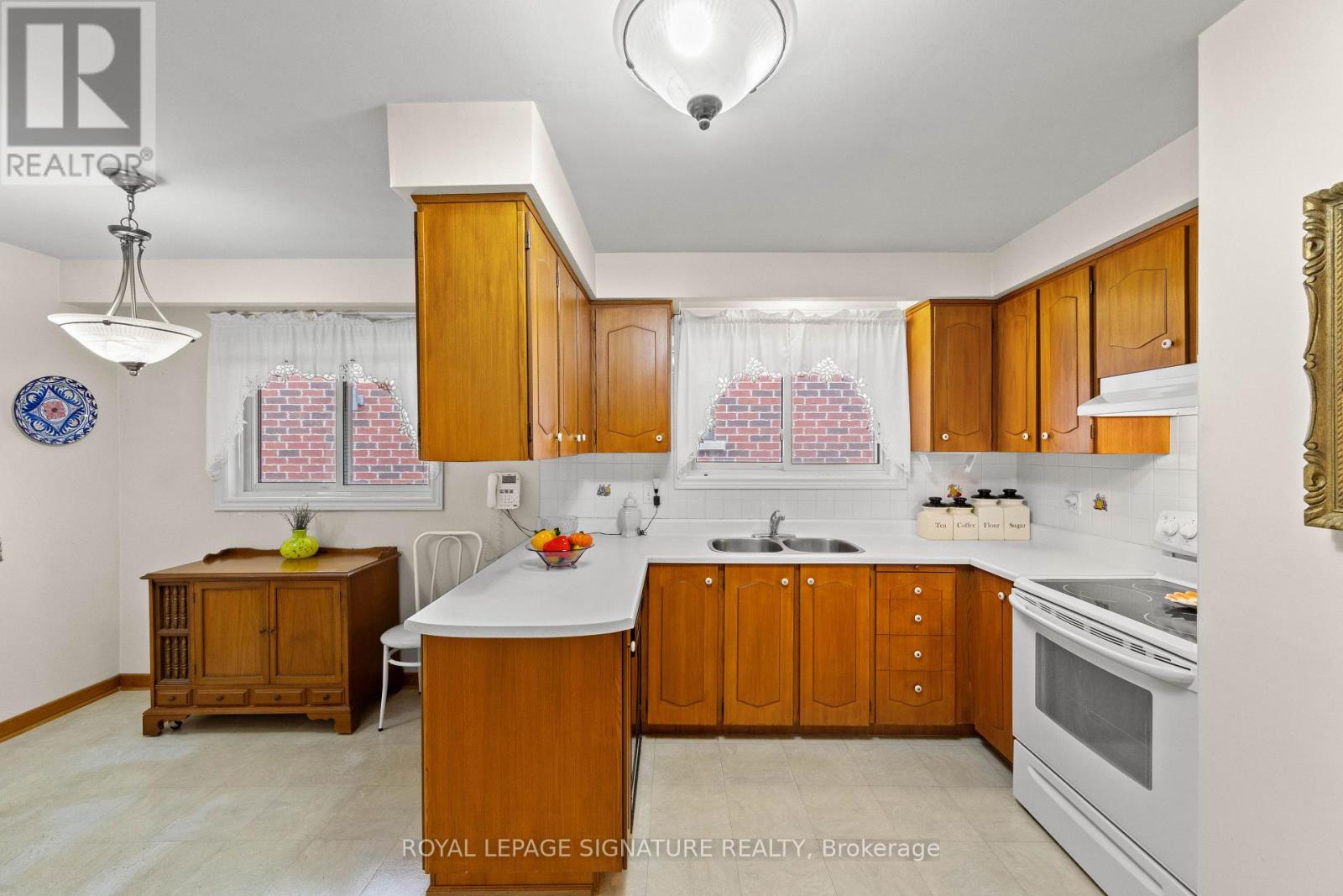 29 Woodview Road, Vaughan (East Woodbridge), Ontario  L4L 2V3 - Photo 16 - N12210753