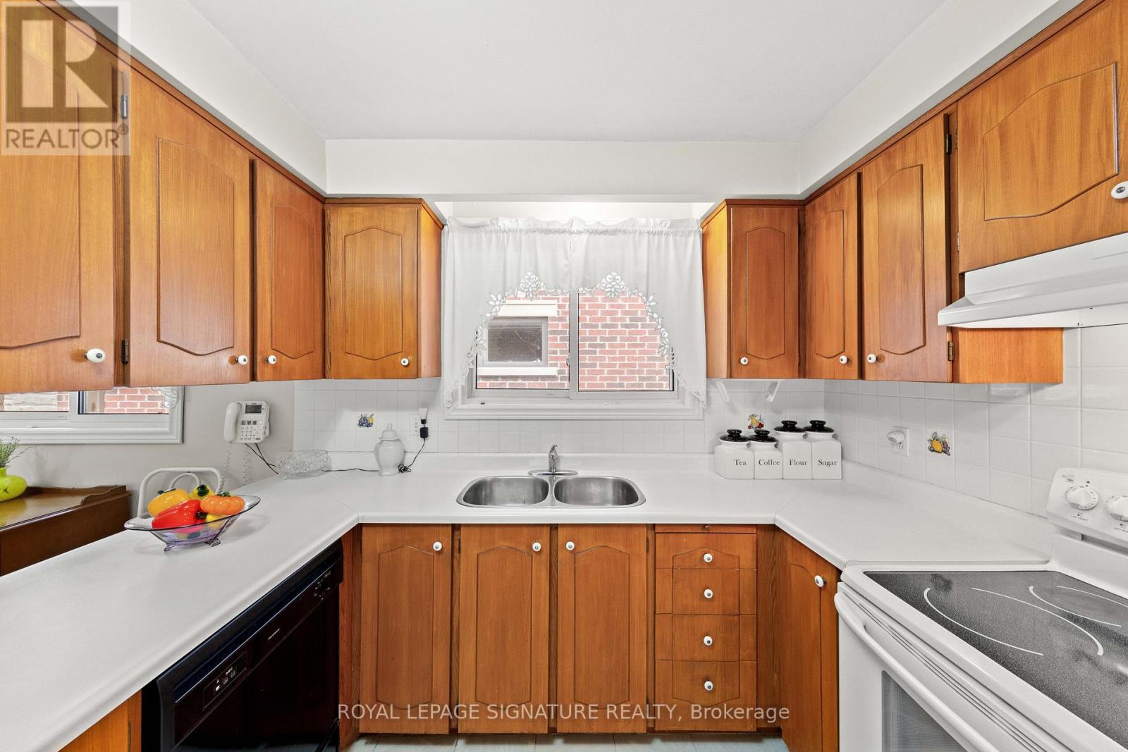 29 Woodview Road, Vaughan (East Woodbridge), Ontario  L4L 2V3 - Photo 19 - N12210753