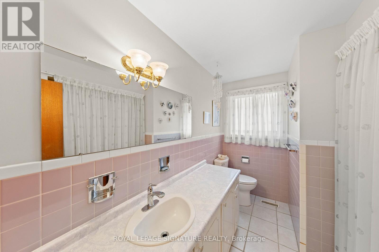 29 Woodview Road, Vaughan (East Woodbridge), Ontario  L4L 2V3 - Photo 23 - N12210753
