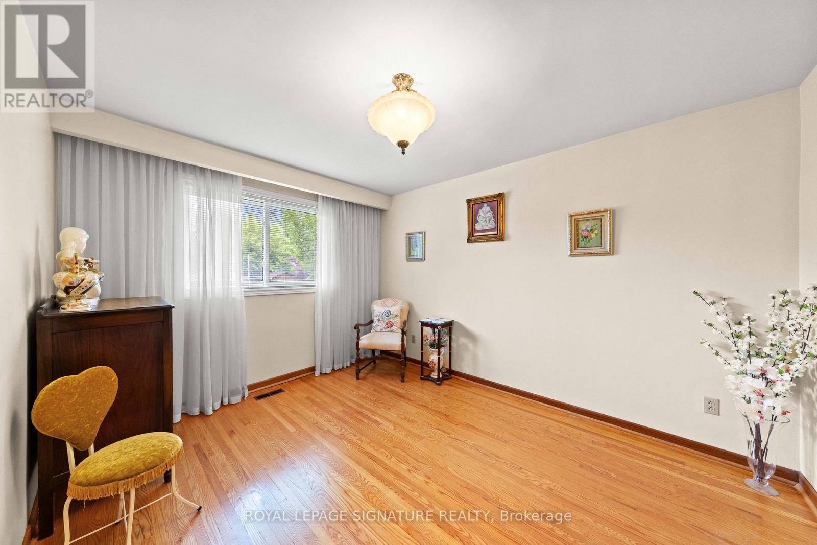 29 Woodview Road, Vaughan (East Woodbridge), Ontario  L4L 2V3 - Photo 24 - N12210753