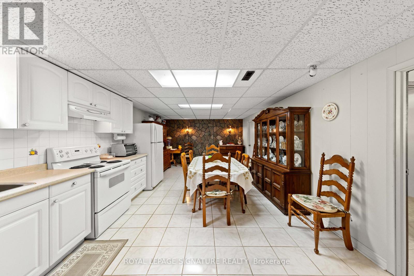 29 Woodview Road, Vaughan (East Woodbridge), Ontario  L4L 2V3 - Photo 28 - N12210753