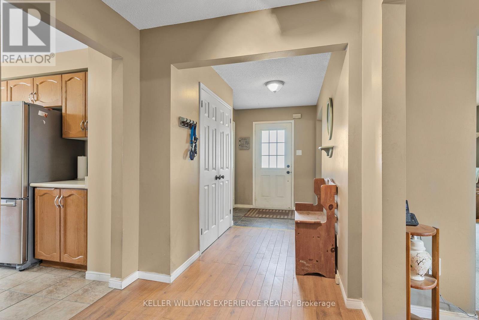 51 Nottawasaga Drive, Essa (Angus), Ontario  L0M 1B0 - Photo 13 - N12210761