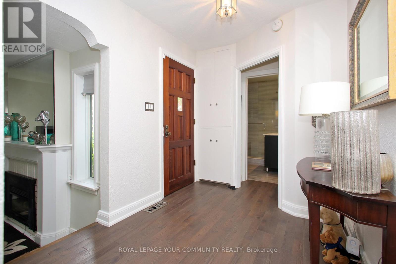 135 Gurnett Street, Aurora (Aurora Village), Ontario  L4G 1P7 - Photo 3 - N12210835