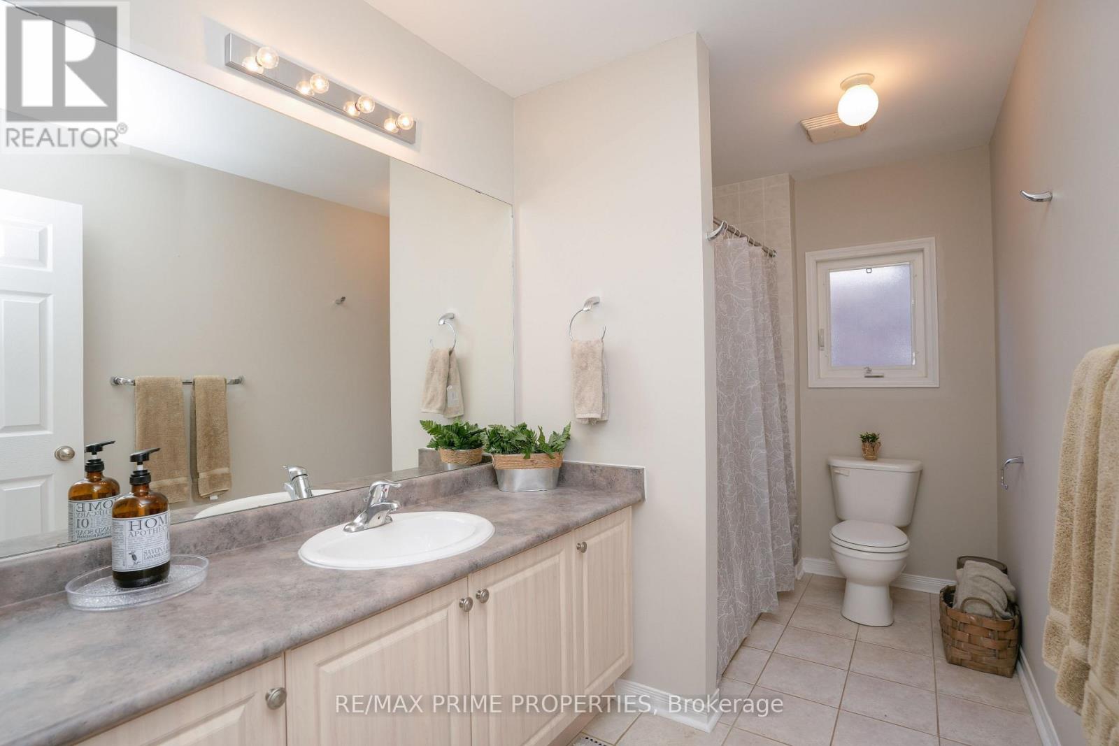54 Vitlor Drive, Richmond Hill (Oak Ridges), Ontario  L4E 4P9 - Photo 31 - N12210885