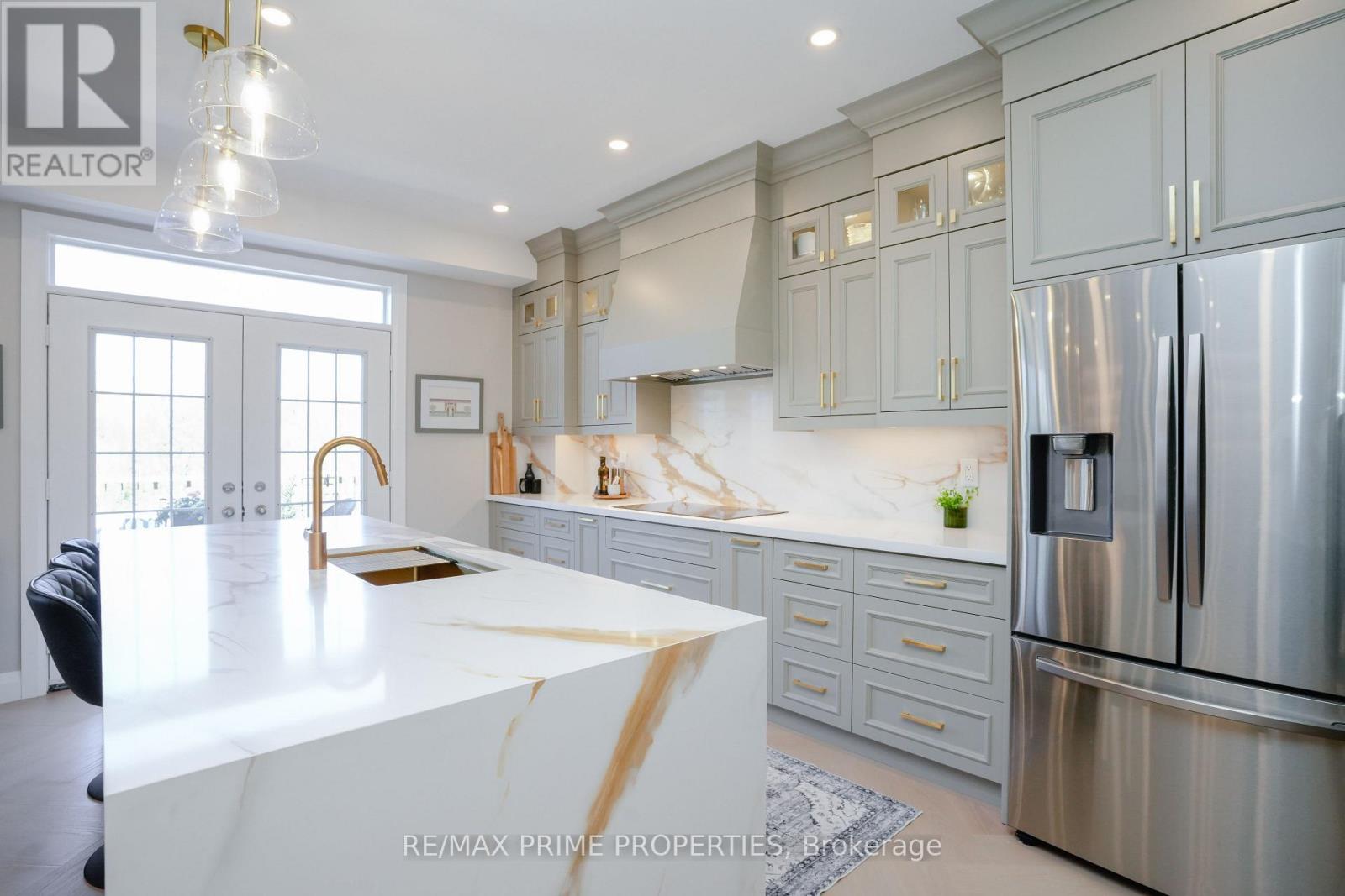 54 Vitlor Drive, Richmond Hill (Oak Ridges), Ontario  L4E 4P9 - Photo 8 - N12210885