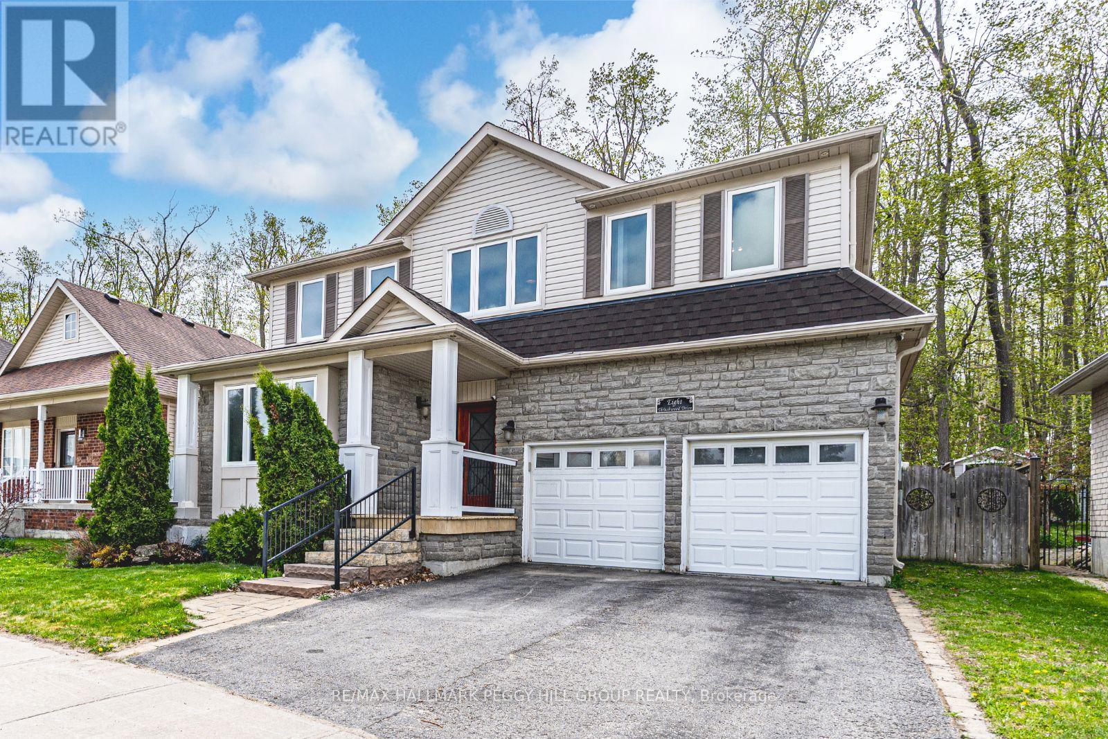 8 THRUSHWOOD DRIVE, Barrie, Ontario