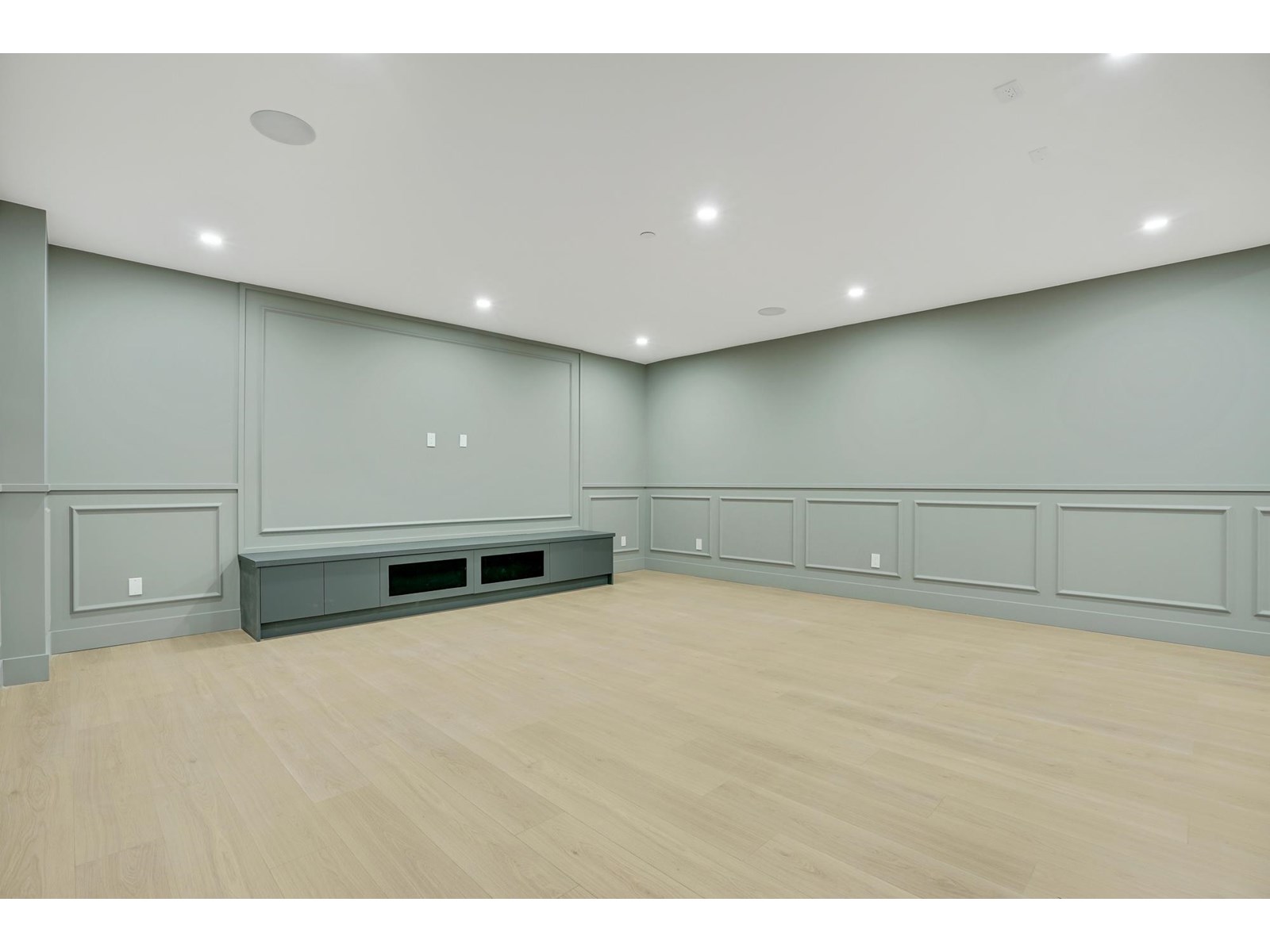 15919 Russell Avenue, White Rock, British Columbia  V4B 2S6 - Photo 32 - R3013731